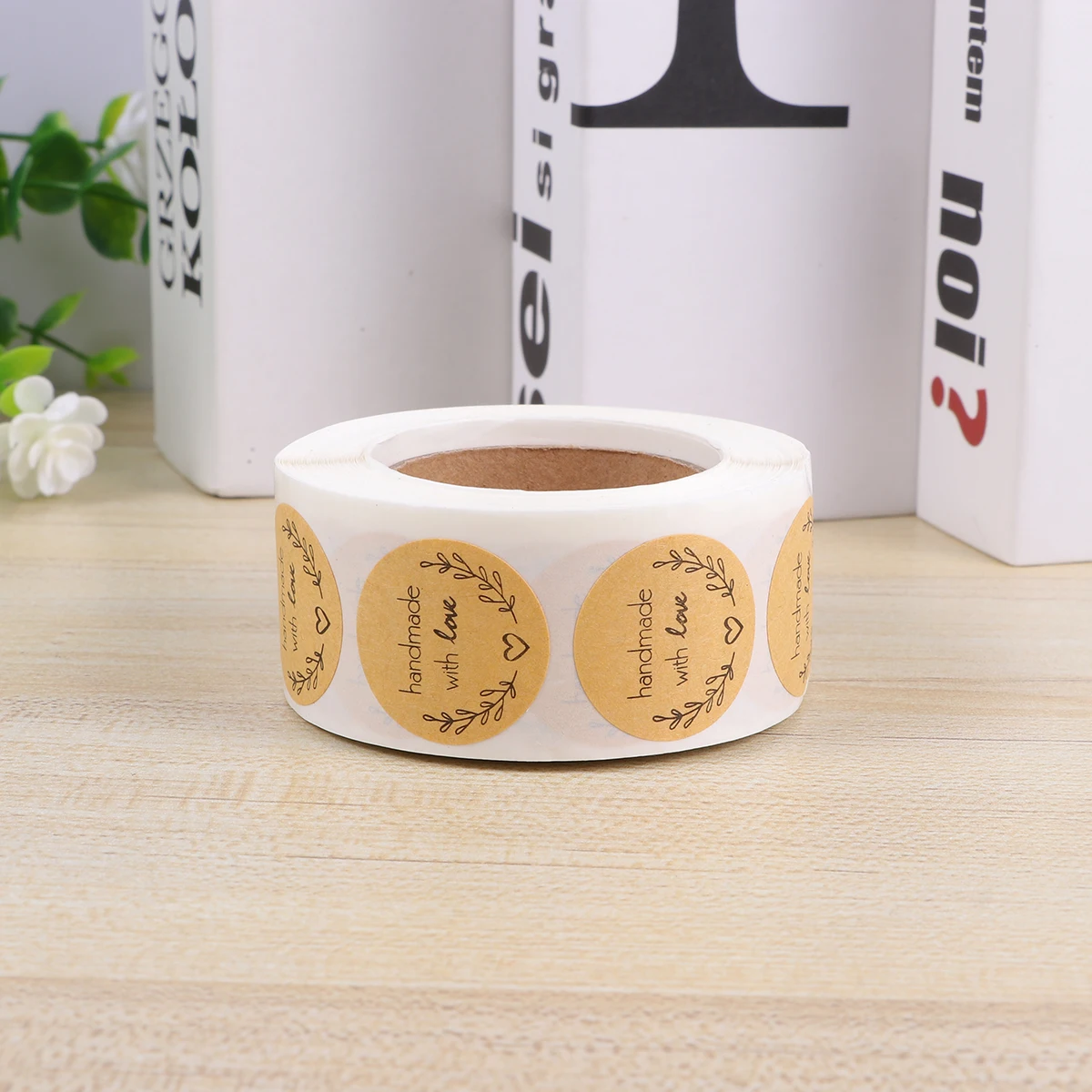 

2 Rolls Round Kraft Paper Sealing Stickers Strong Adhesive Candy Bag Packaging Labels Handmade Love Design Decorative Stickers