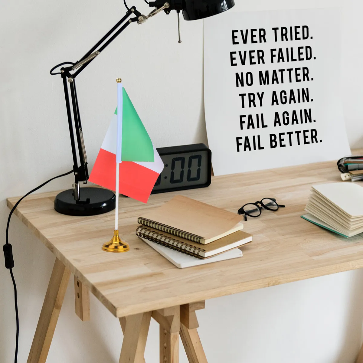 

Набор из 12 настольных флагов Италии с устойчивой подставкой, полиэстер, пластик, для дома, офиса, вечеринок, Национального дня, фестивалей, украшения стола