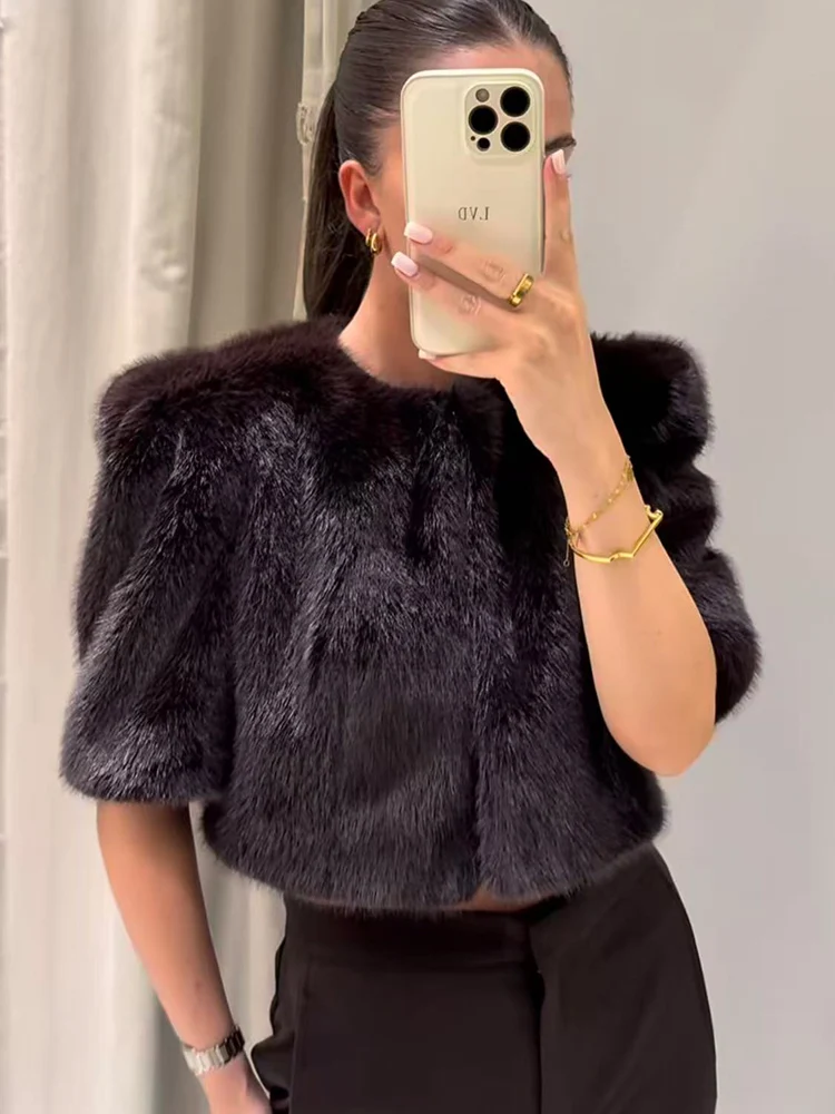 TFMLN Women's Fashion Faux Fur Coat Autumn Winter Short Sleeve Faux Fur Fluffy Jacket High Street Ladies Furry Short Coats