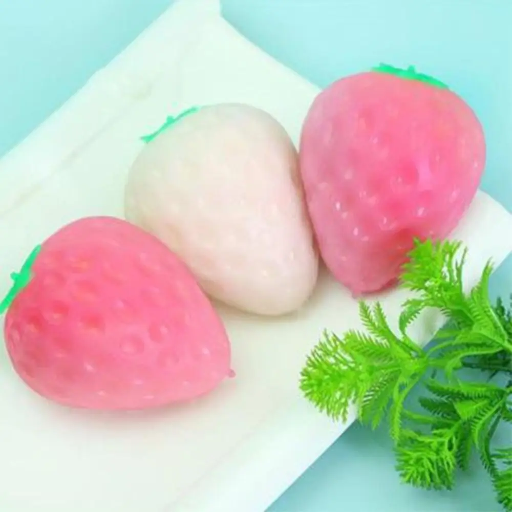 Simulated Color-changing Discolored Strawberries Squeeze Toy Fidget Toy TPR Pinch Decompression Toy Sensory Toy Kids Tricky Doll