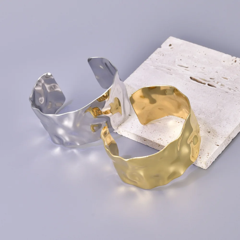 C24 Popular style concave-convex hammer pattern wide surface stainless steel bracelet, personalized for women