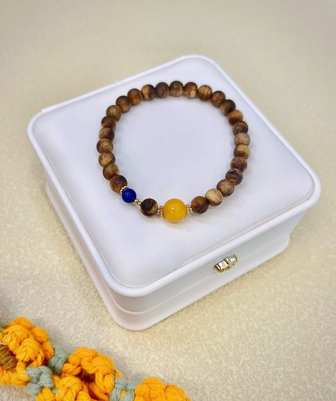 Certificated Natural Agarwood Round Bead Strand Bracelets With Glossy Amber Deep‑Blue Lapis Lazuli Bangle Retro Oriental Jewelry