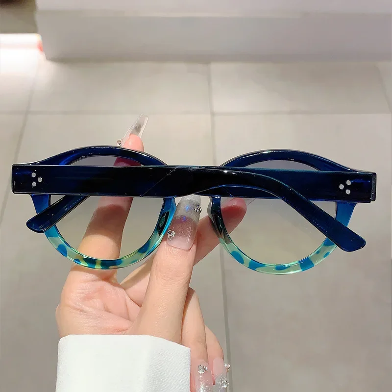 Vintage Double Color Round Sunglasses Women For Men 2025 New Luxury Brand Designer Sun Glasses Punk Popular Classic Rivet Shades