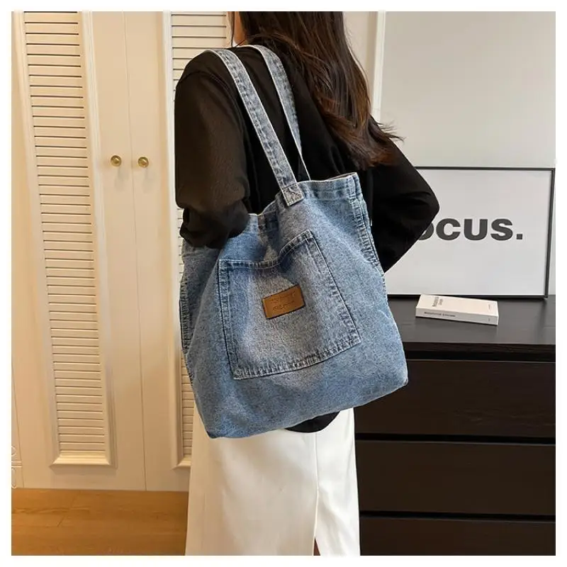 Designer-Handtasche aus Denim, luxuriöse Designer-Tragetasche, modische Clutch-Taschen, einfarbige, schlichte Damen-Handtaschen für den täglichen Gebrauch, 202 – Detail 13