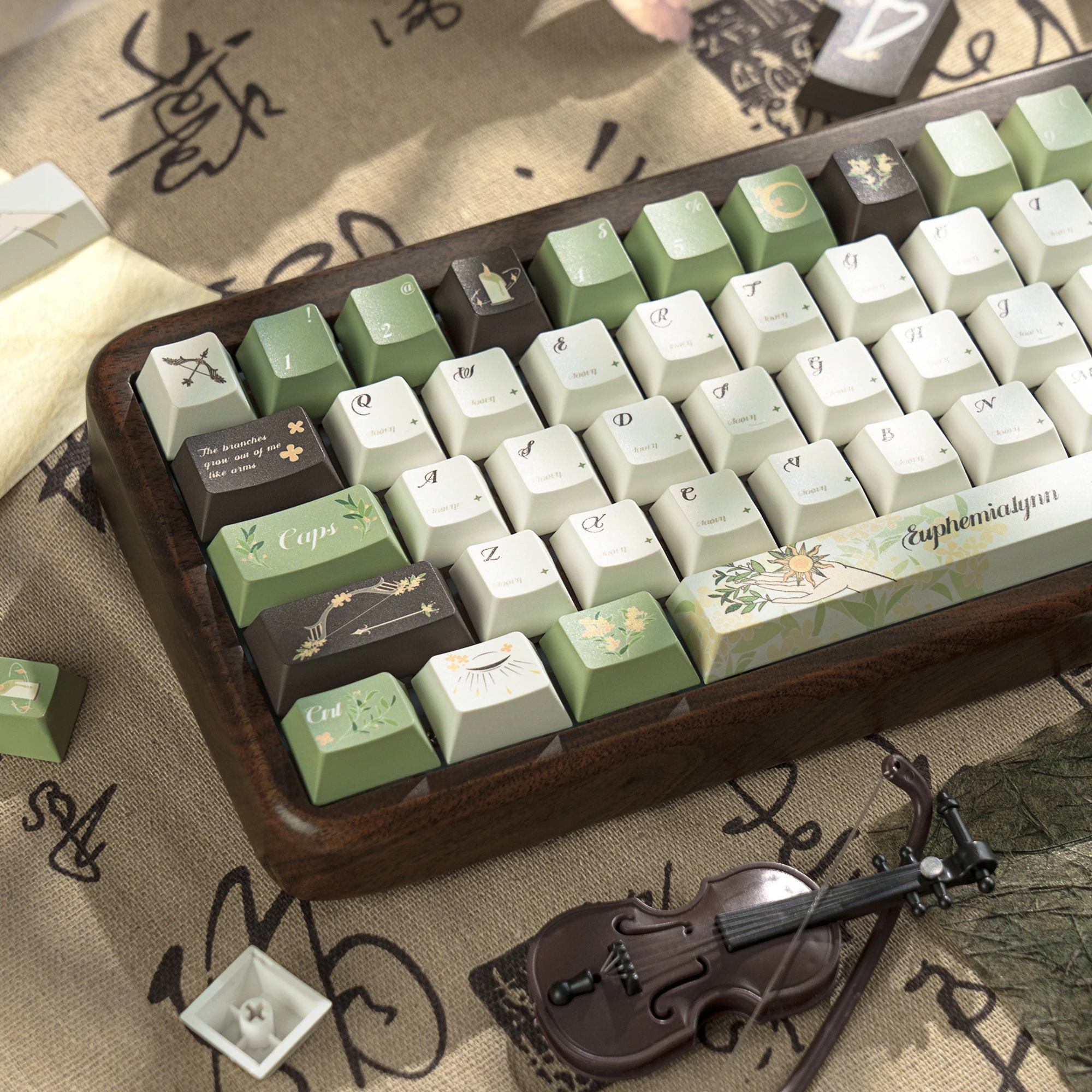 

Laurel Goddess Theme Keycaps Set PBT Cherry/FOA Profile Custom Original Handmade Keycaps for Mechanical Keyboard Accessories