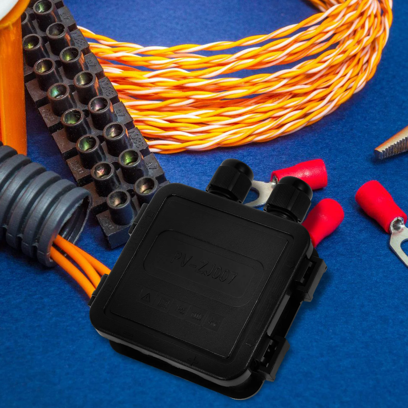 

Waterproof Flame Retardant Photovoltaic Junction Box Double Hole Diode ABS Metal Small Cable Wire Connect Outdoor Compatibility