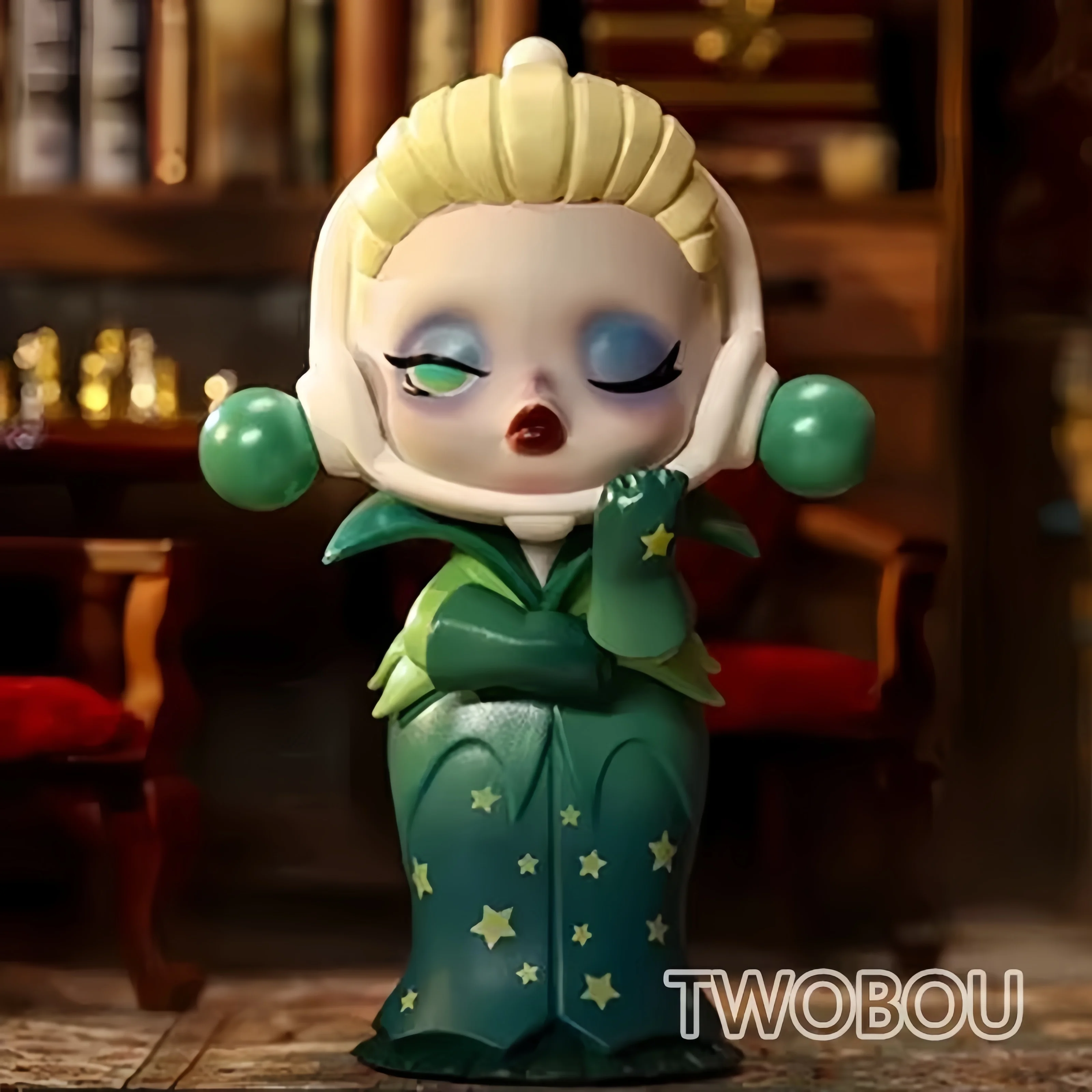 

SKULLPANDA Addams Family Series Blind Box Surprise Box Original Action Figure Cartoon Model Mystery Box Collection Girls Gift