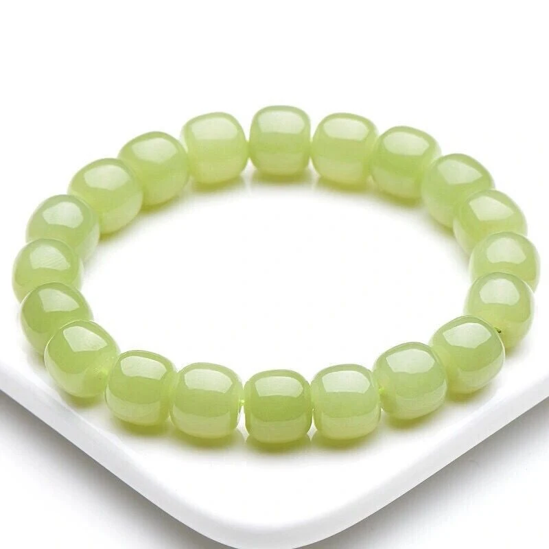 

Браслет из желтого нефрита Хотан, гладкий и изящный, в модном женском стиле.