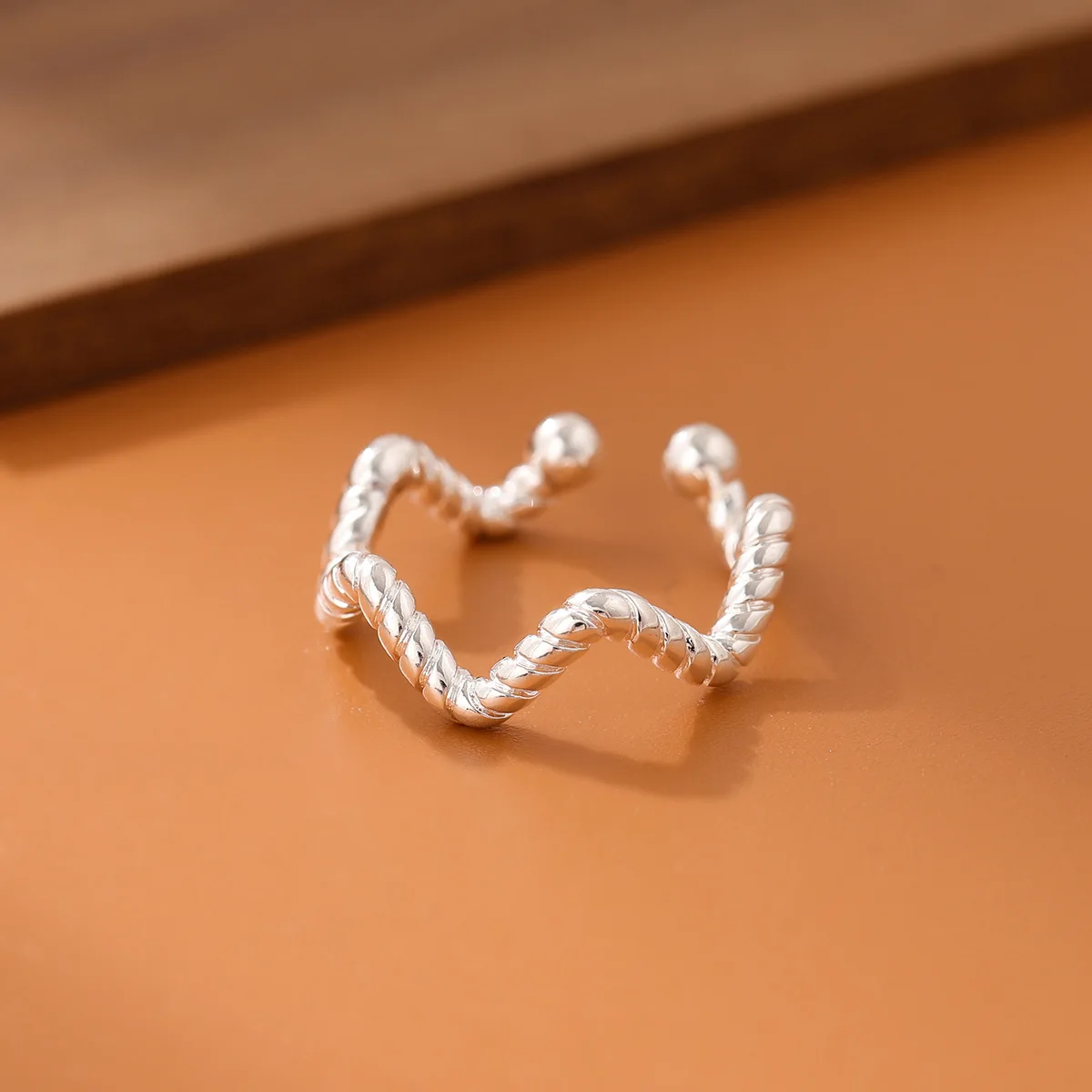 

New Arrival Personality 925 Sterling Silver Jewelry Fashion Simple Prime Wave Twisted Fresh Opening Rings R035