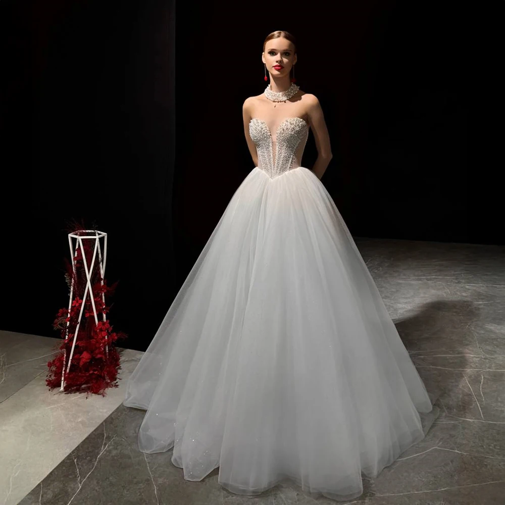 Customized Strapless Bridal Dress with Beaded Details Ball Gown Wedding Dress Tulle Skirt Elegant Bridal Gown for Carpet Wedding