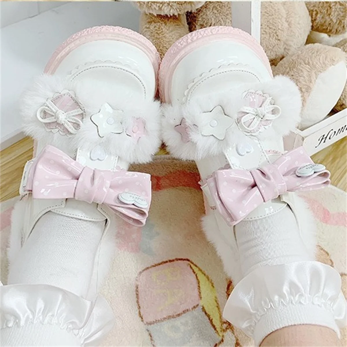 Japońskie buty dla dziewczynek Cosplay słodkie zimowe puszyste ciepłe kokardki puszyste modne wygodne okrągłe grube buty 6cm