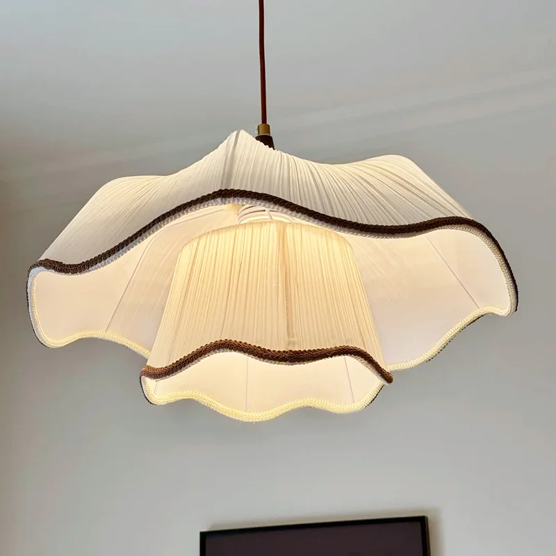 

Bedroom Hanging Lamp French Medieval Lace Waves Cloth Led Pendant Lights Creamy Homestay Dining Room E27 Chandeliers Home Decor