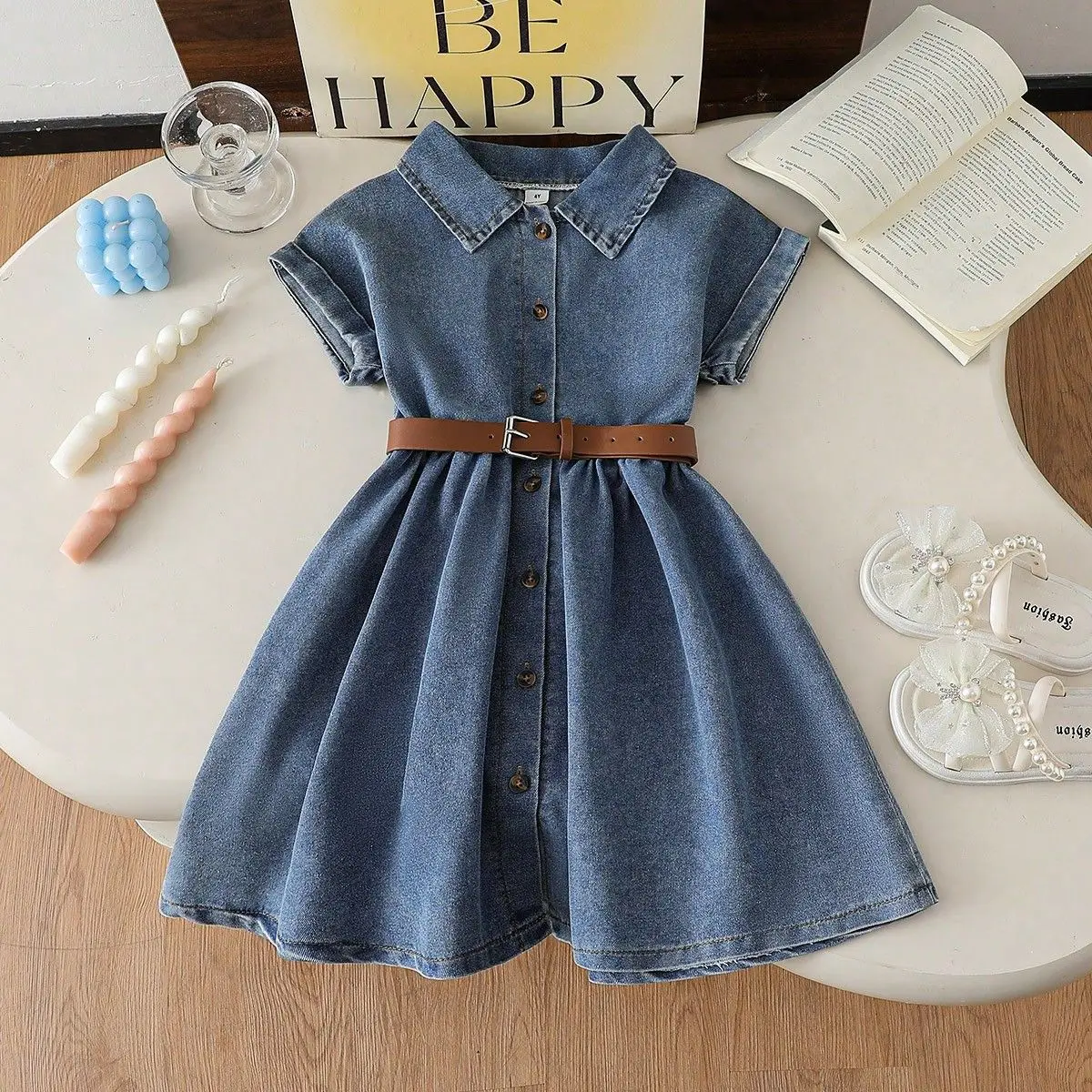 

Модное джинсовое платье с отложным воротником для девочек 4-7 лет (коллекция Весна-Осень 2026)