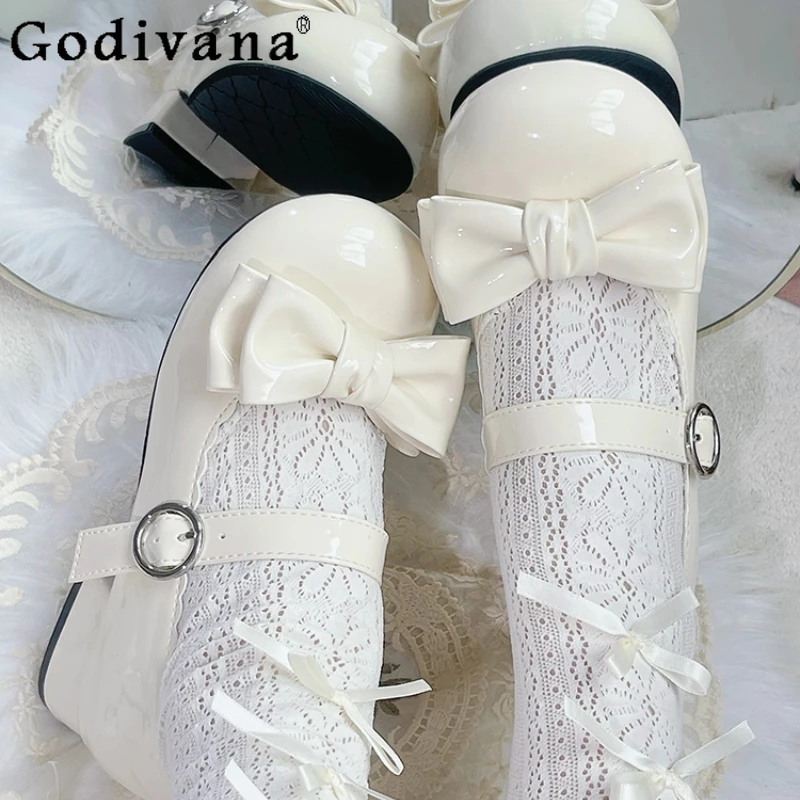 

Lolita Low Heel Leather Shoes for Girls Sweetheart Round Head Cute Lolita Original Shoes Women Basic Bow Round Head Pumps