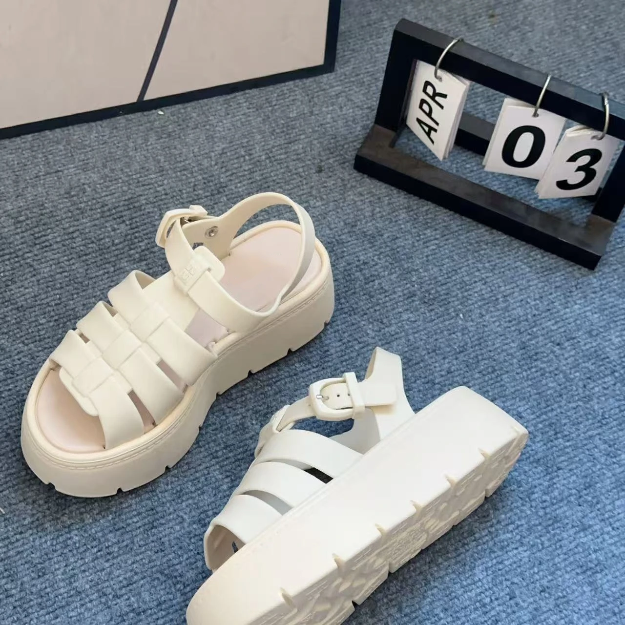 Summer Women's Jelly Sandals Adult Lightweight Thick Heel Open Toe Beach Shoes Ladies Candy Color EVA Non-slip Sandals 35-40