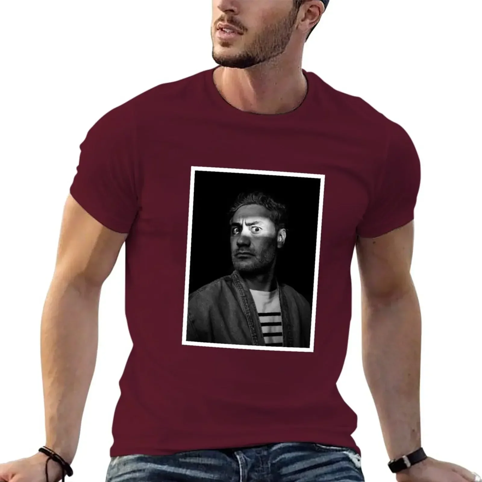 

2024 Summer New Men T Shirt Roger Kisby Portraits Taika Waititi T-Shirt Tees Anime Clothes Mens Pure Cotton Tops Streetwear 202