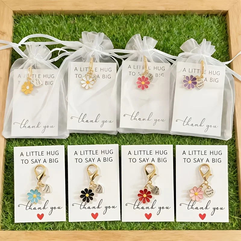 30 pieces of random multi-color Spring Daisy Thank You keychain set - includes 10 keychains/10 pieces of cardboard/10 pieces of mesh bag - Soft floral hanging decoration for men and women, lobster buckle zinc alloy chain bag key decoration