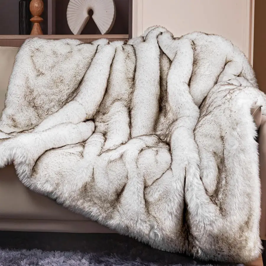 

1000GSM Faux Fur Throw Blanket, Super Thick Warm Cozy Heavy Blankets for Couch Bed Sofa, Plush Fuzzy Elegant Winter Reversible M