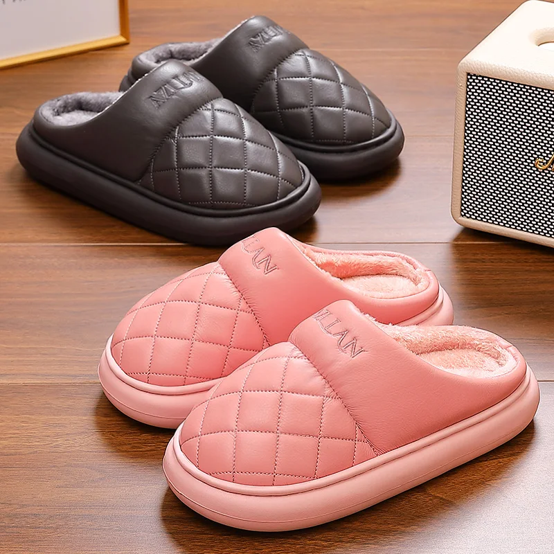 شباشب قطنية نسائية شتوية جديدة حقيبة منزلية داخلية مع نعل سميك مضاد للانزلاق أحذية قطنية للارتداء في الهواء الطلق