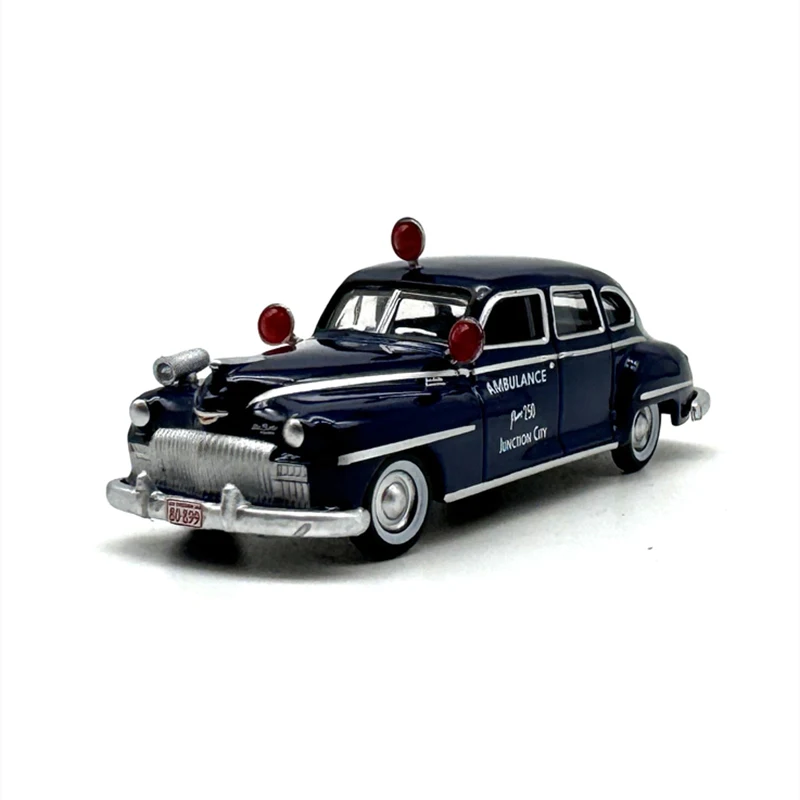 1:87 Scale Diecast Alloy Chrysler DeSoto City Ambulance Toys Cars Model Classics Adult Collectible Souvenir Gifts Static Display