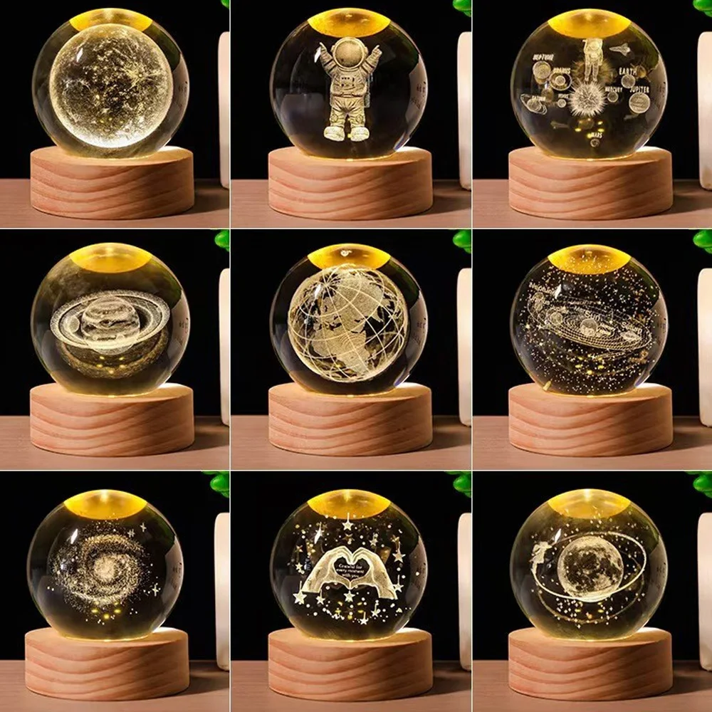 

Crystal Ball Night Light 3D Galaxy Solar System Planet Glass Sphere Warm Light Circular Wooden Light Base Festival Gift Decor