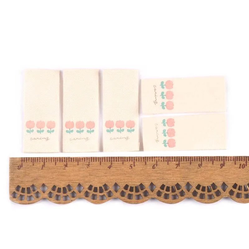 50pcs Mixed Cute flower Printed beige Labels Sewing Clothes supplies DIY Bags shoes Tags Garment Handmade Accessories c2887