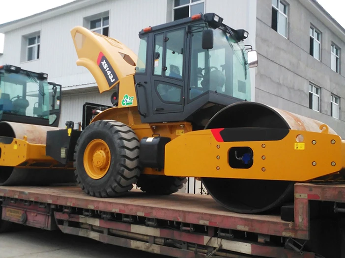 Chinesische 14T Single Drum Vibration Road Roller XS143J Bodenverdichtungsausrüstung mit Ersatzteilen
