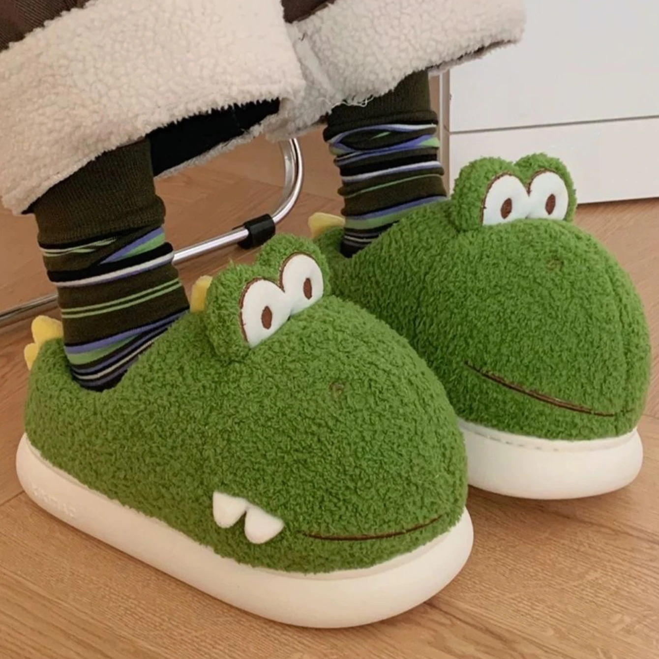 Cute Crocodiles Single Band Winter New Women Slipper Soft Heel Platform Fur Warm Indoor Comfortable Home Fluffy Home Slippers