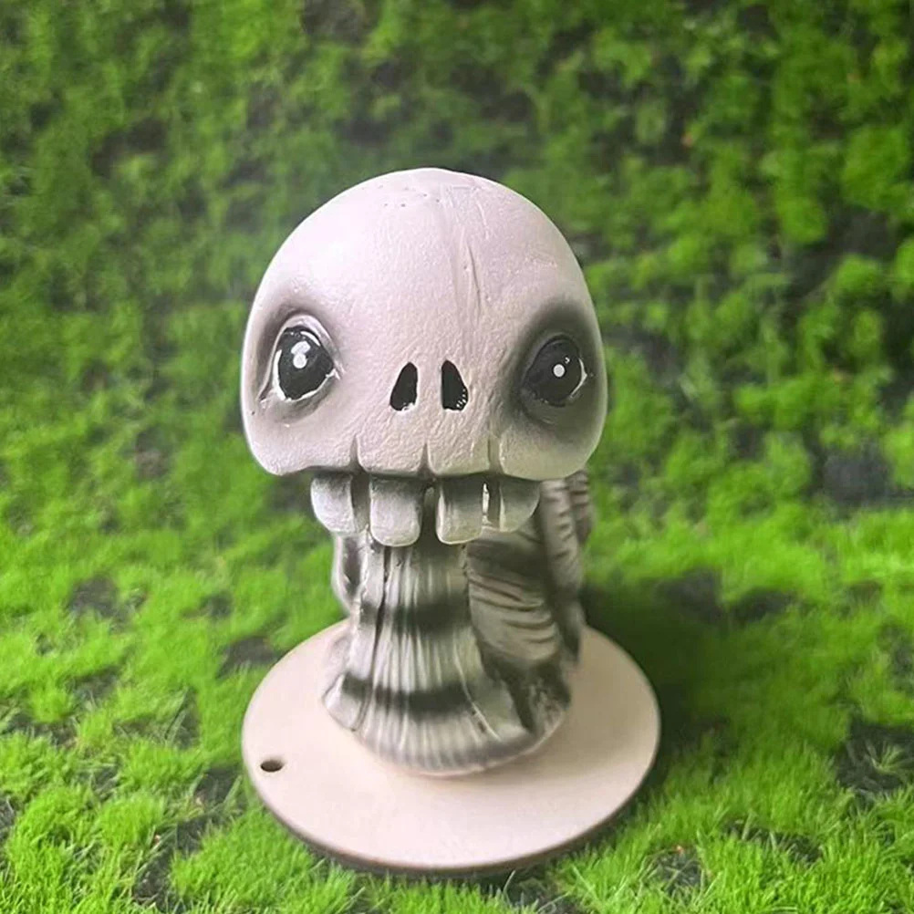 Skull Bobbleheads Shake Animal Statue Halloween Decoration Snail Home Office Resin Crafts Car