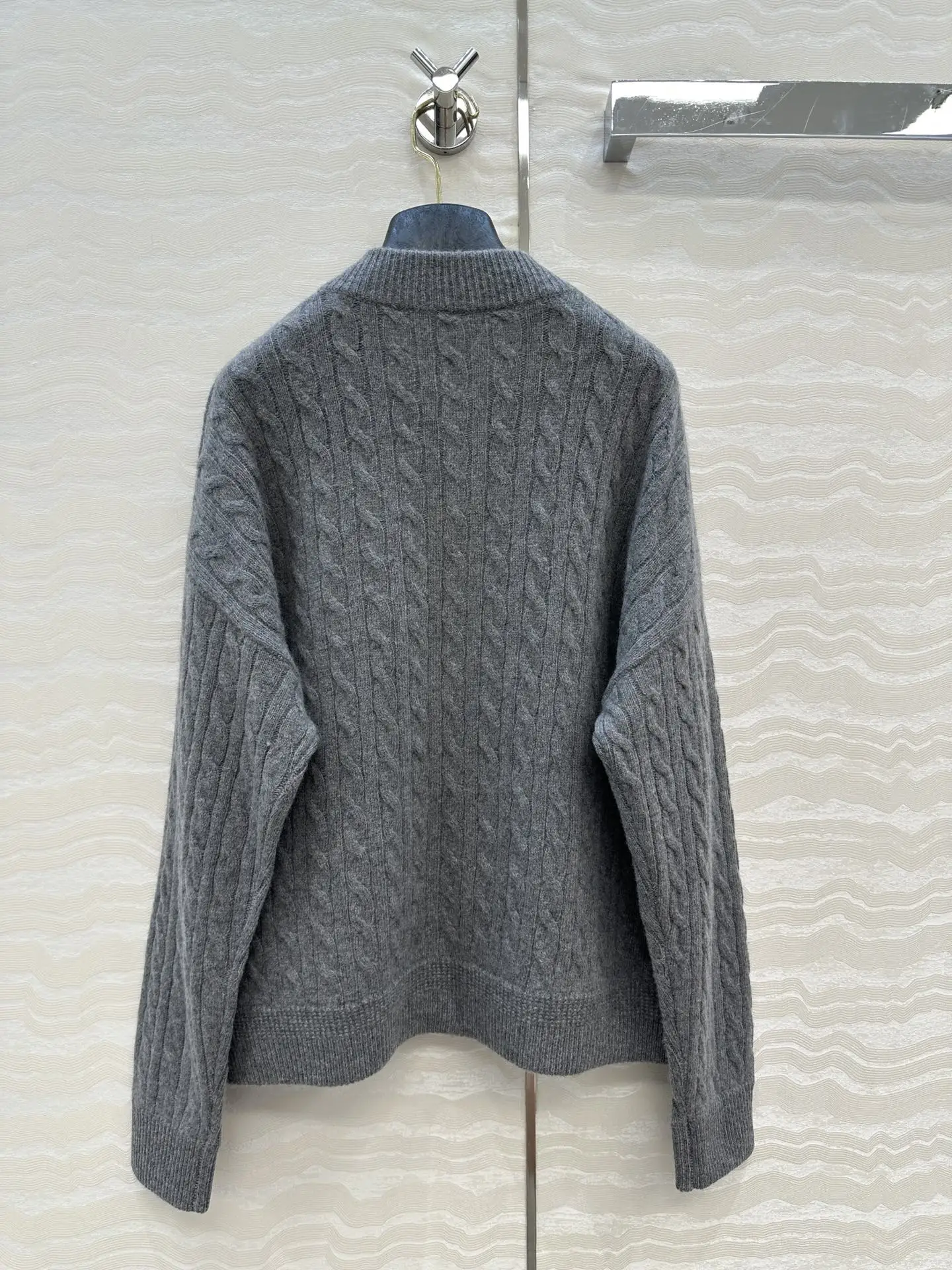 Abrigo de cachemira: un solo pecho, elegante, favorecedor de figuras, suave en la nube, pares con cualquier cosa. 2025 verano mujer nuevo caliente