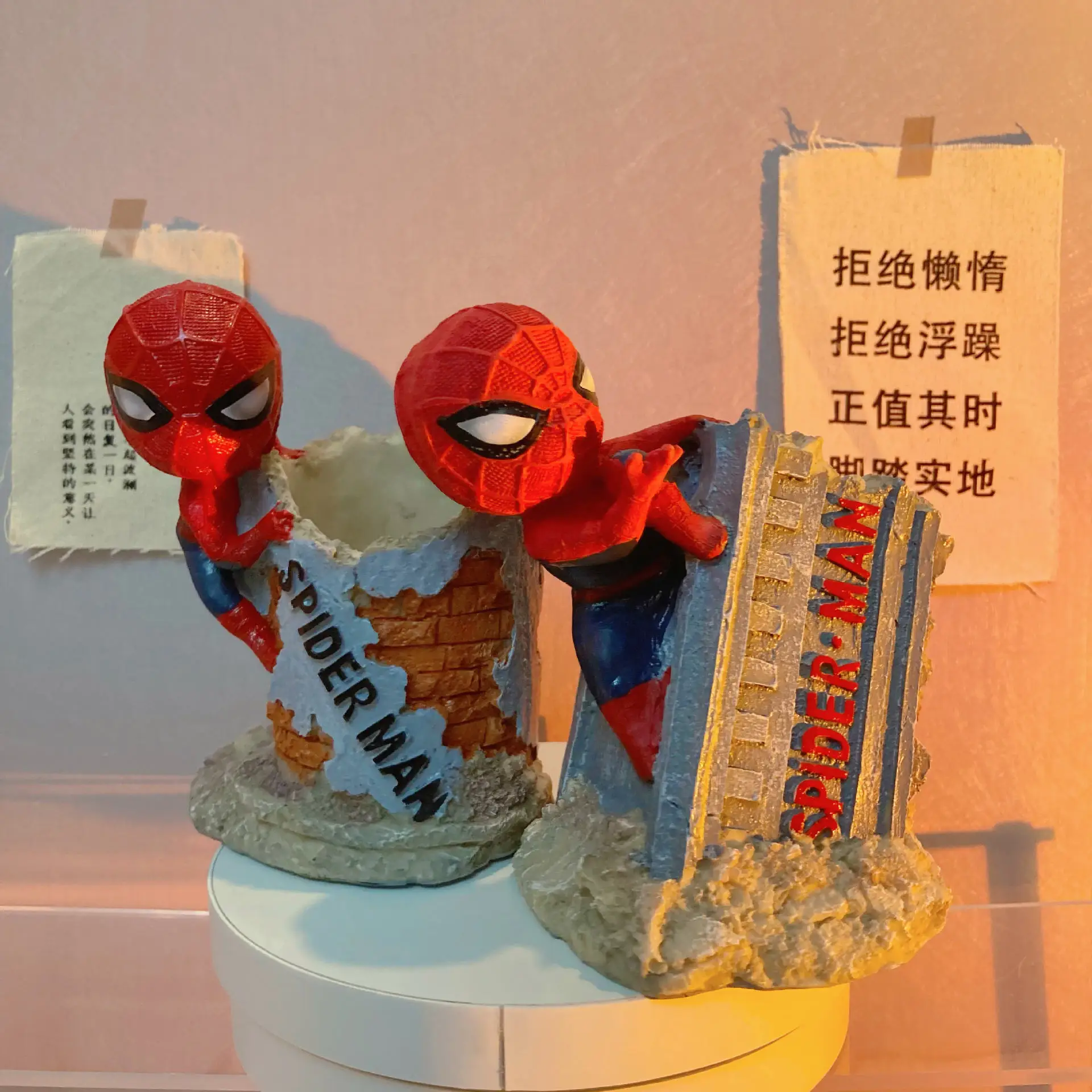 The Avengers Creative Cartoon Circular Spider Man Pen Holder Gives Boys and Children Birthday Gifts Desktop Decoration Ornaments