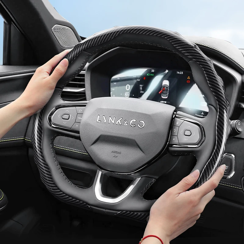 

Suitable for Lynk&Co Carbon Fiber Texture Steering Wheel Cover with Snap-On Wave-Shaped Sports Design Protective Case for Models 01 02 Hatchback 03 05 06 07 08 09 Em-P 10 900 Z10 Starbuff Z20, Etc