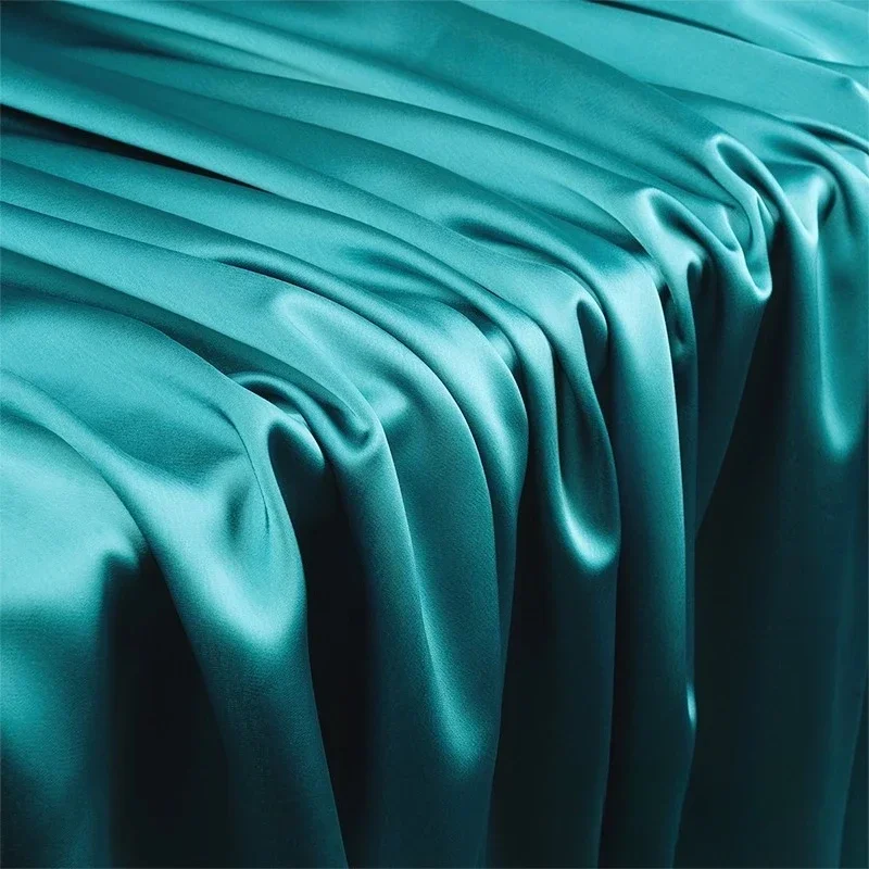 Сине-зеленая глянцевая мягкая атласная ткань, пришитая и играющая с официальными платьями, платья-бретельки, дышащая и гладкая ткань