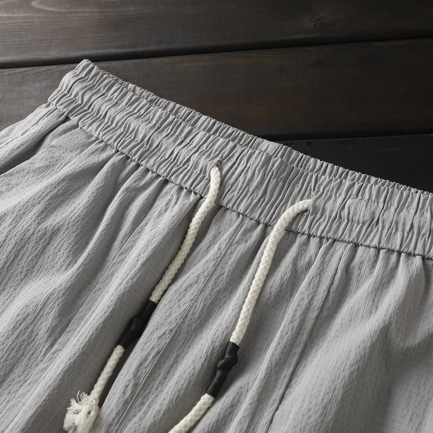 America, there are large sizes, pleated, cool and comfortable men's summer elastic fast-drying tooling five-point casual shorts