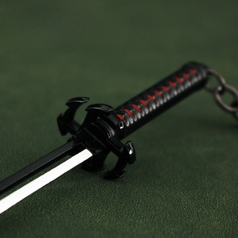 17cm/6.69in Bleachs Anime Peripheral Millennium Blood Battle Chapter Kurosaki Ichigo Lock No Moon Metal Model Figurine Ornaments