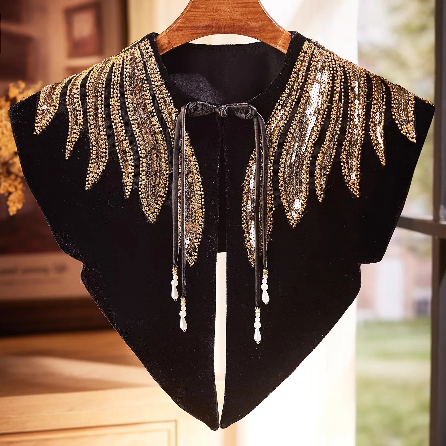 

Women's Spring Autumn Vintage Black Velvet Pashmina Female Autumn Winter Show Shawl Cloak Winter Velvet Collar R3149