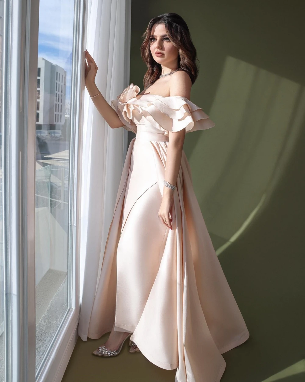 Evening Dresses Fashion Off-the-shoulder A-line Sweep/Brush Evening Dresses Flower Layered Satin Formal Occasion Gown فساتين سهر