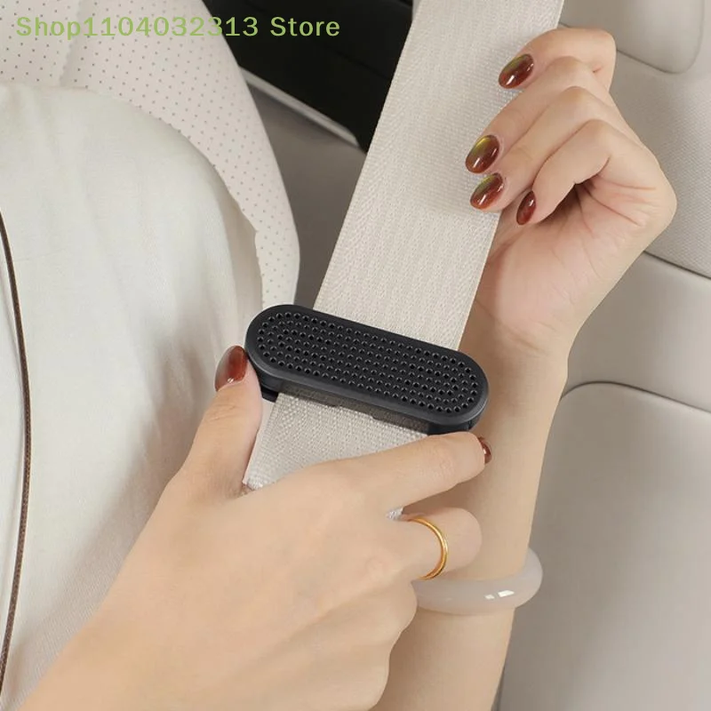 

petite1/2Pcs Seat Belt Buckle Clamp Fixing Clip Car Seat Belt Retention Clips Car Safety Seat Belts Holder Safety Belt Clips