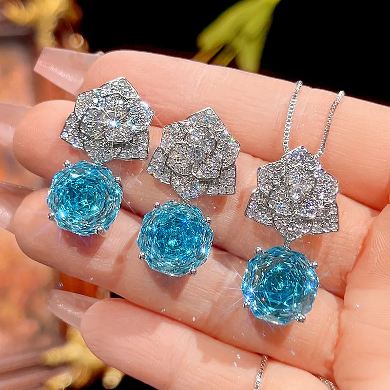 

Hot-selling jewelry rose cut aquamarine petal pendant set with 12mm main stone wholesale
