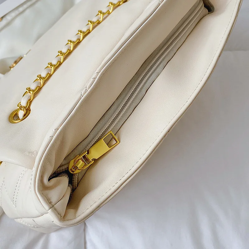 Disney Mickey Mouse Shoulder Bag Large Capacity Underarm Purse Women Fashion PU Leather Handbag for College Girls Daily Use