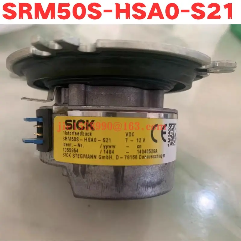 

Used Encoder SRM50S-HSA0-S21 SRM50S HSA0 S21 Normal Function Tested OK