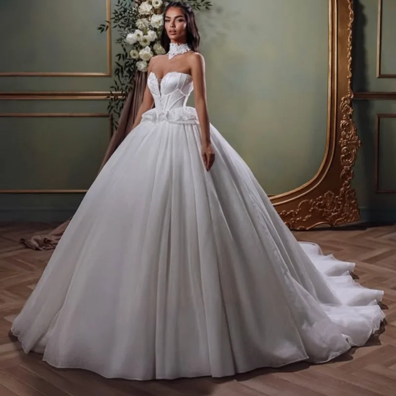 White Appliques Wedding Dresses off-shoulder A-line Flower decal Long tail Bridal Gowns Made Customized