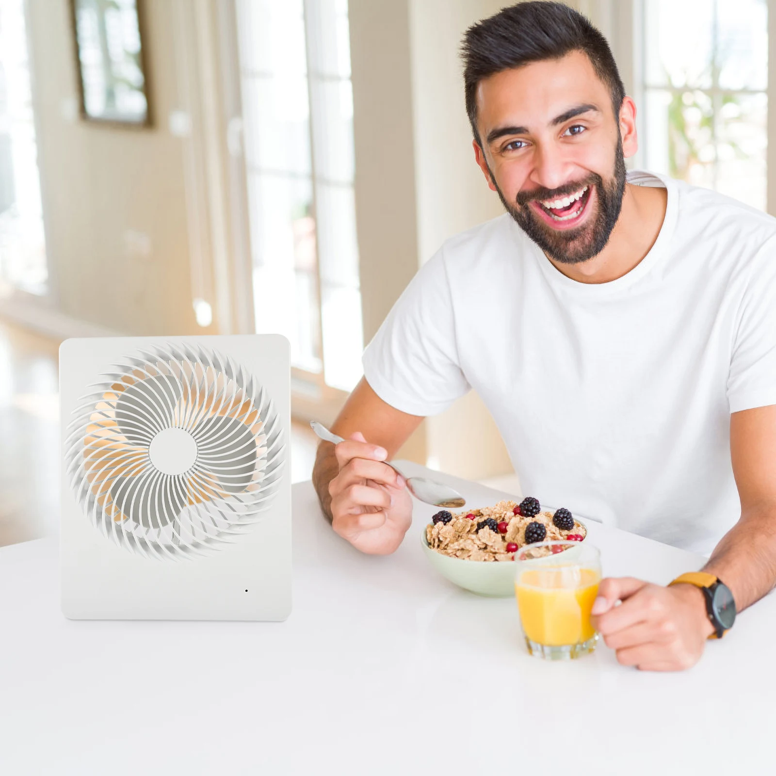 

Mini Table Fan 6 Inch USB Operated Portable Desk Fan Long Service Life Adjustable Angle Low Power Ideal Home Office
