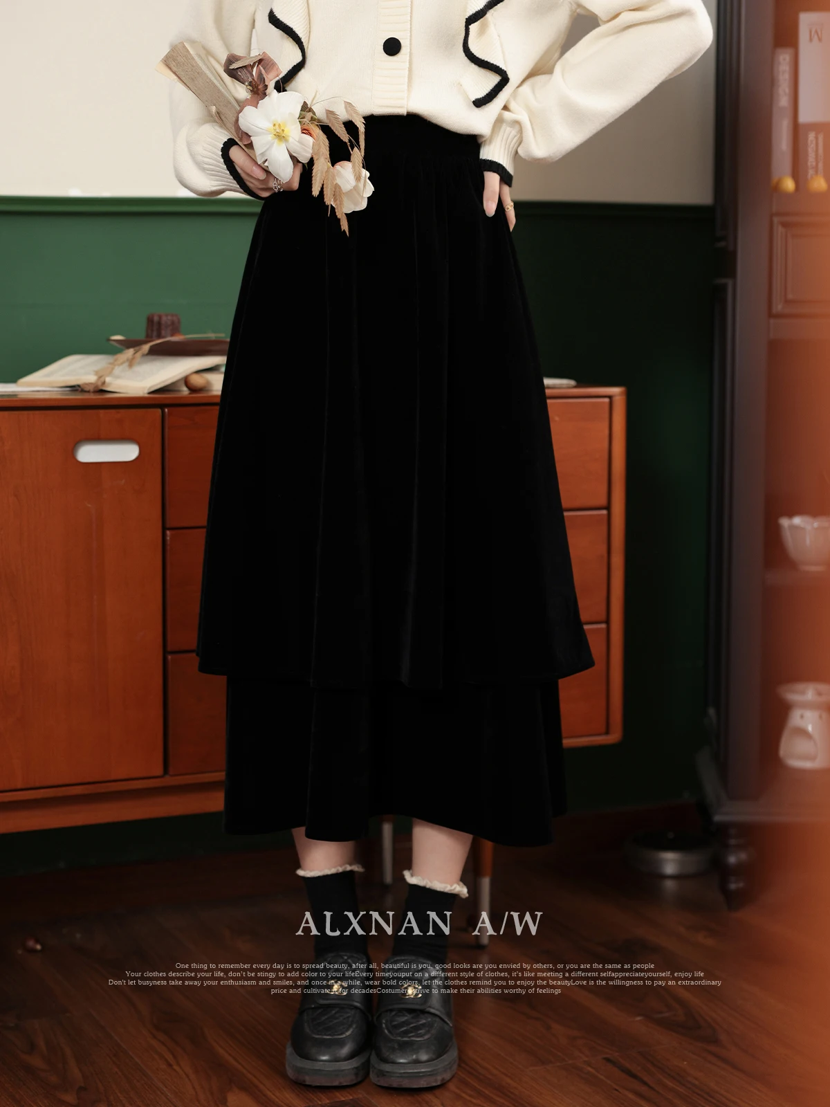 

ALXNAN French Style Black Skirts for Women 2024 Commuter Simple A-line Solid Midi Skirts Autumn Winter Woman Clothes LXN32203