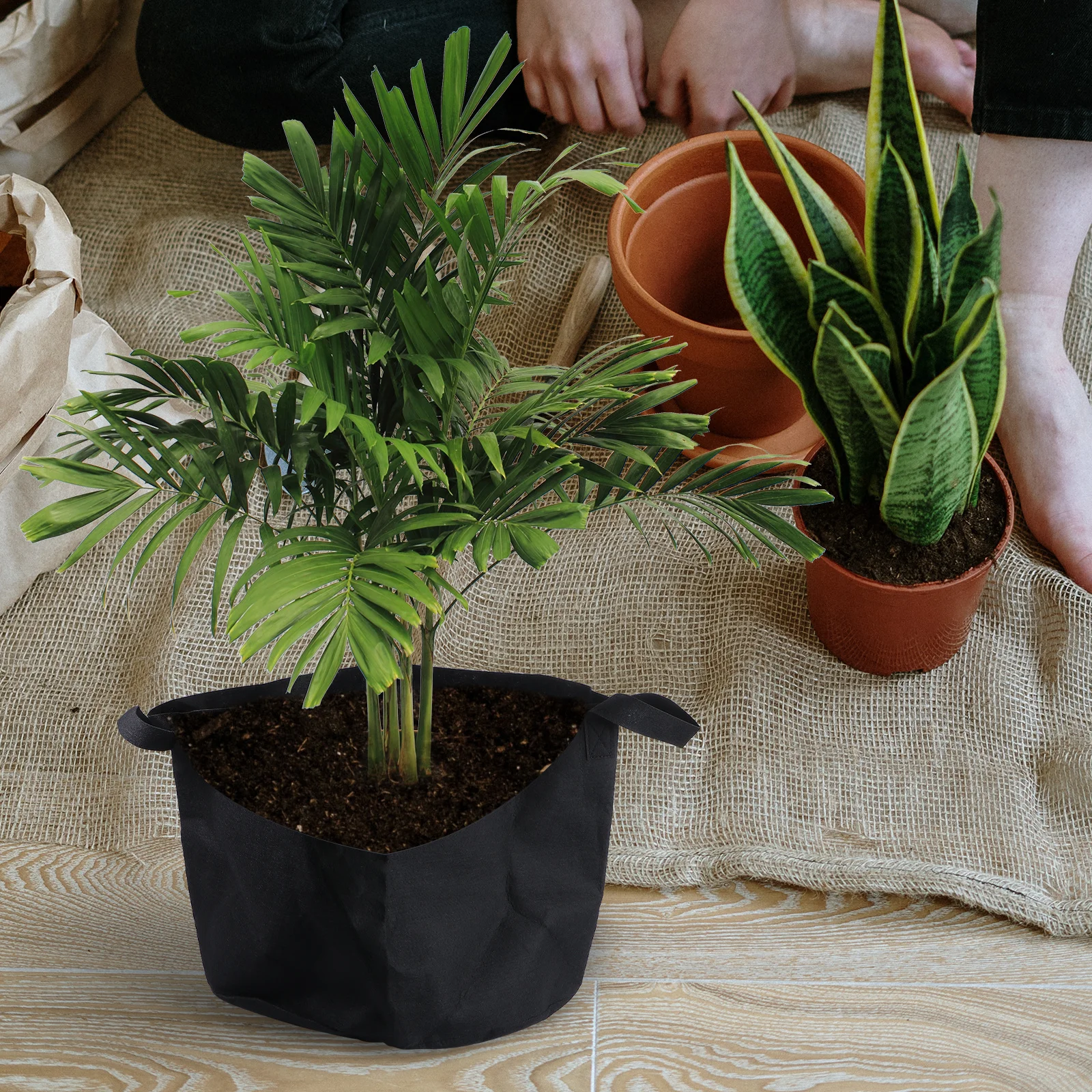 

5Pcs Felt Planting Bag Portable Garden Container Breathable Insulation Performance for Balconies Yards Patios 40x30cm Black