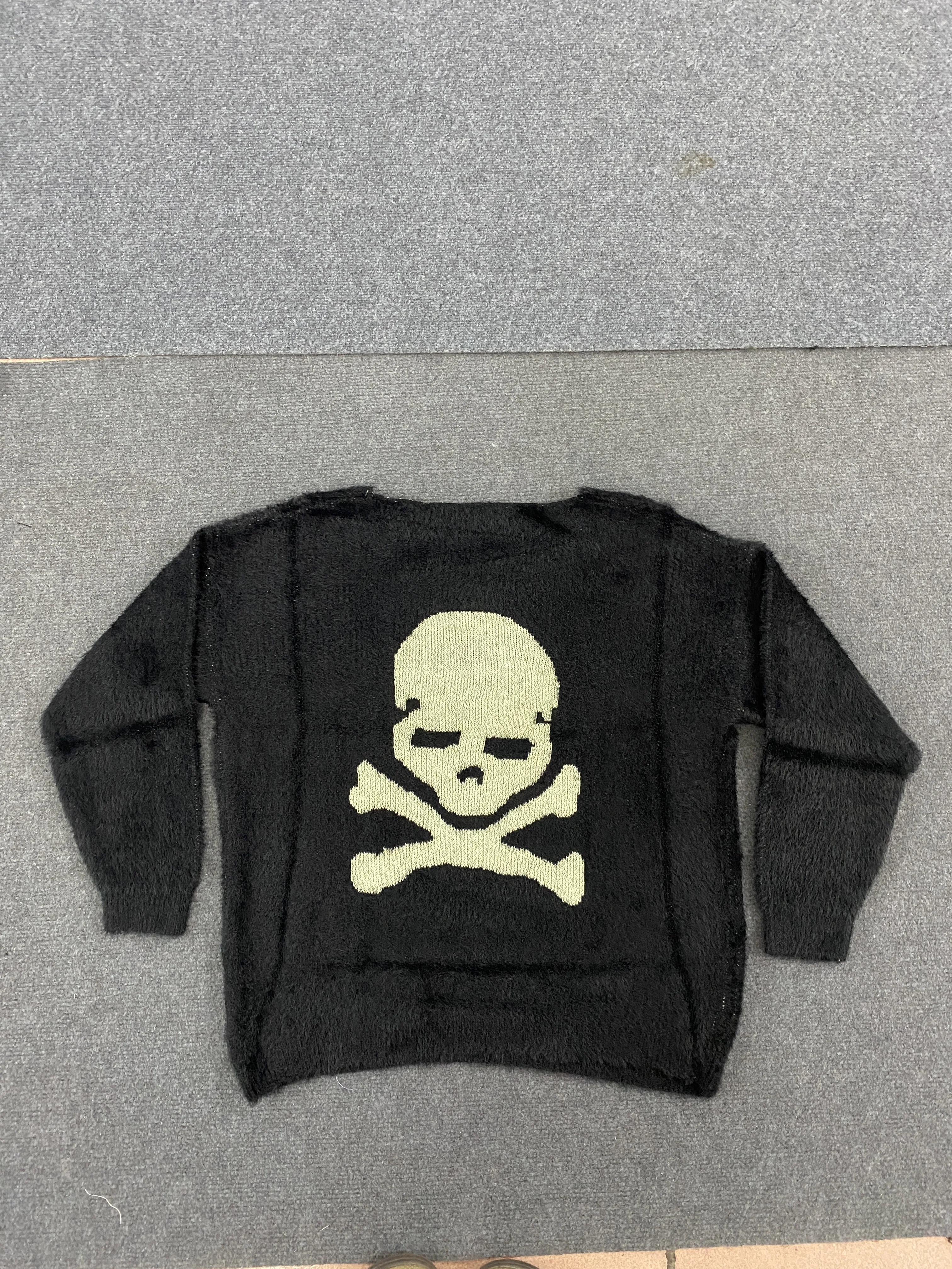 سترة ذات تصميم متخصص داكن، بلوفر عالي الشارع برقبة على شكل حرف V لخريف وشتاء، سترة متماسكة قوطية جديدة