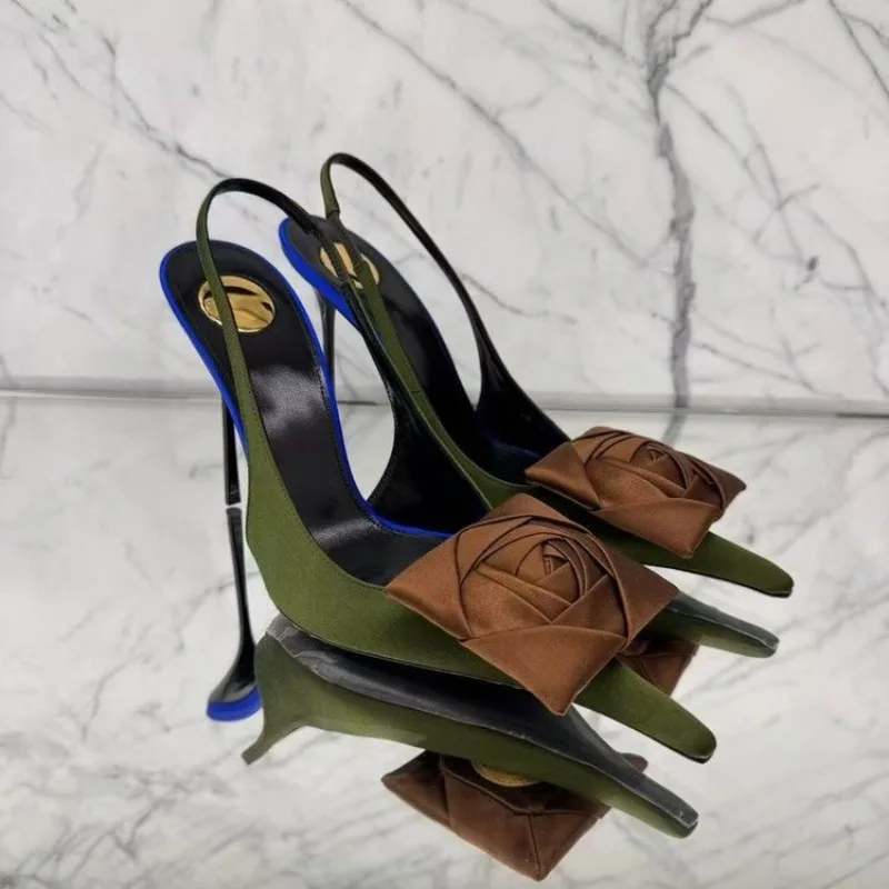 2026 Frühling und Sommer Neue Spitze Blumen-Stiletto-Sandalen für Damen mit Rückenriemen, Sexy Modischer Trend High Heels