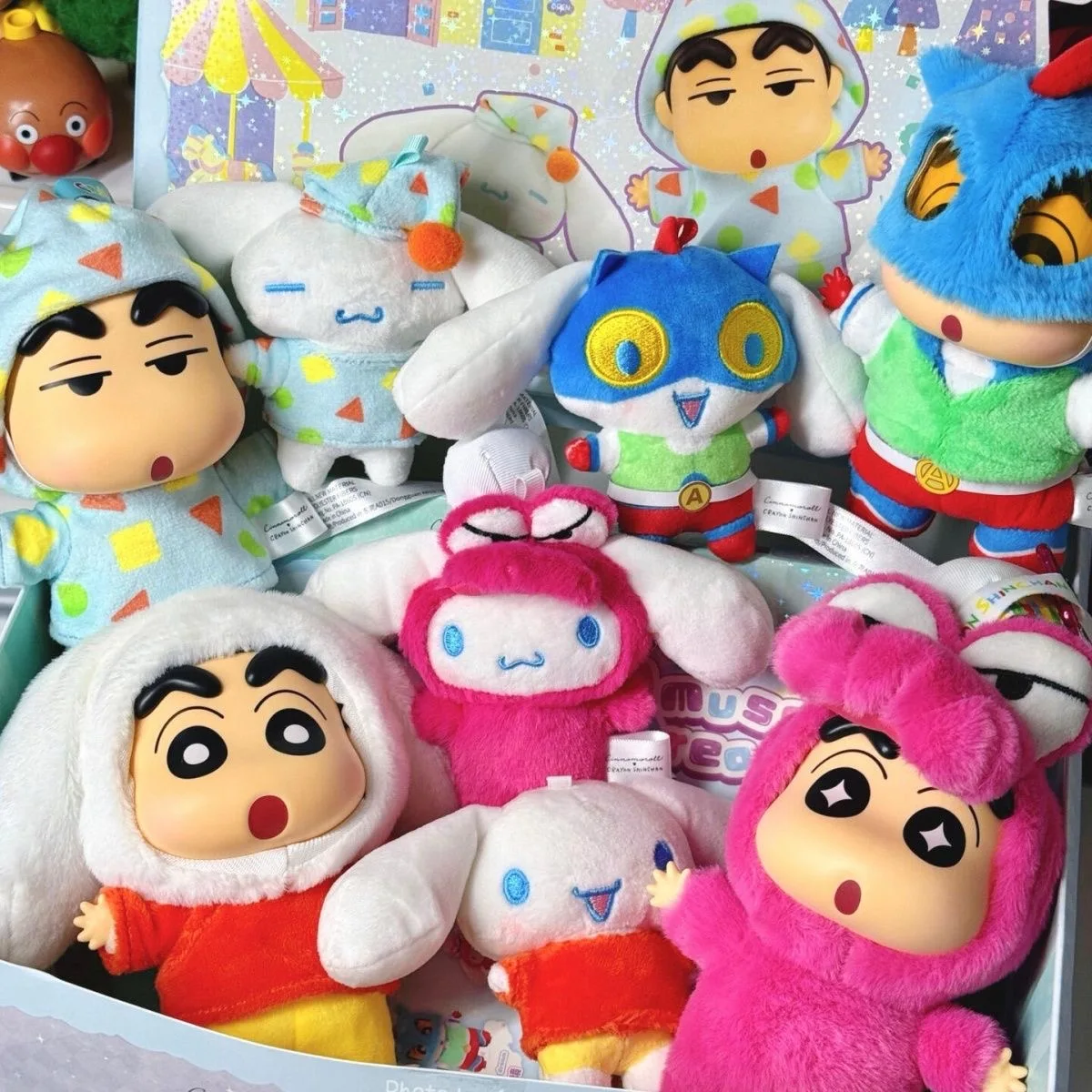 en-stock-authentique-crayon-shin-chan-amusement-serie-dreamland-boite-aveugle-en-peluche-anime-decor-porte-cles-poupees-pendentif-boite-surprise