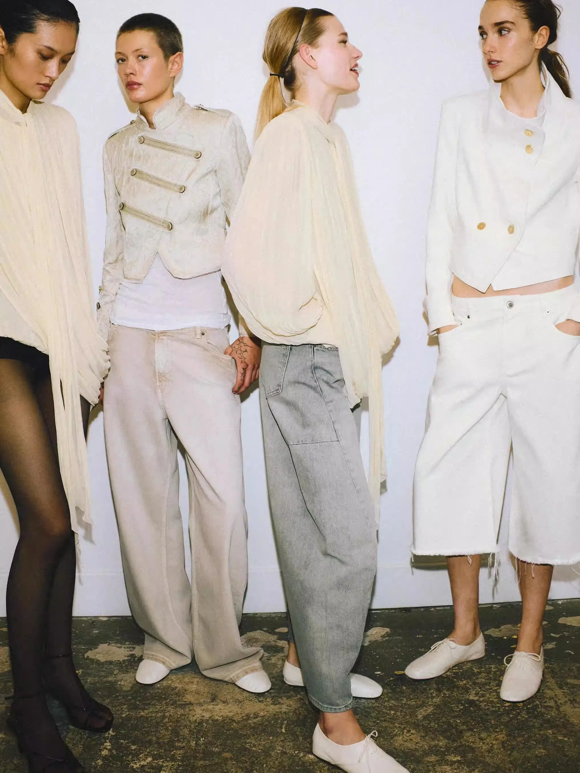 

Весенняя новинка: Женская китайская укороченная куртка с длинными рукавами, высоким воротником, вышивкой, на пуговицах, приталенного кроя