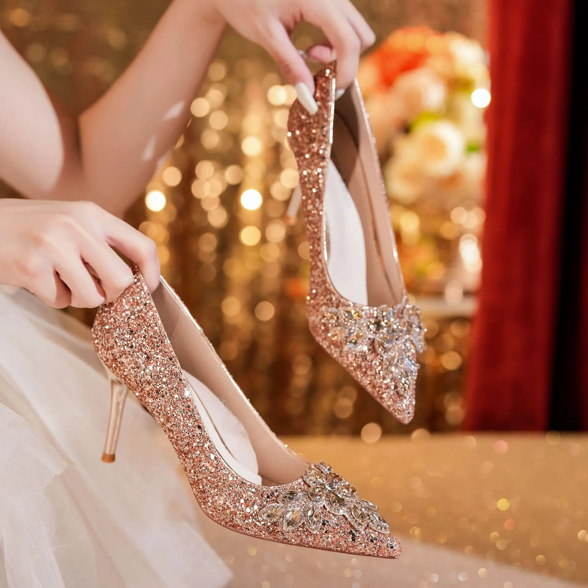 

2024 Autumn Ladies Pumps Luxurious Rhinestone Shallow Mouth Sequin Stiletto Women's High Heel Single Shoes Dress Wedding Shoes